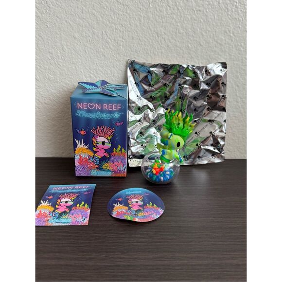 Tokidoki Neon Reef Mermicorno Figure - Bright Aqua Algae - Picture 1 of 4